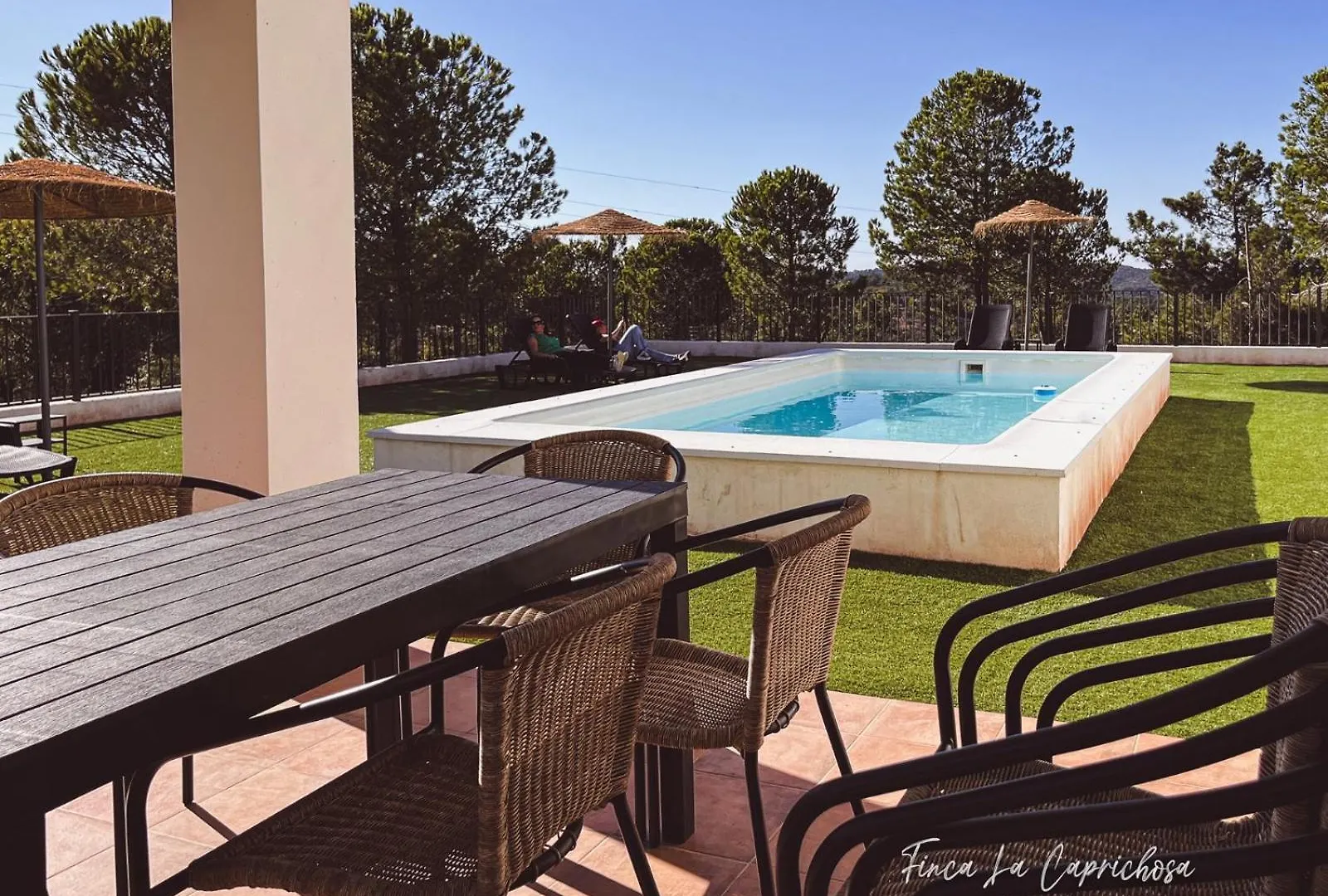 Finca La Caprichosa contacts